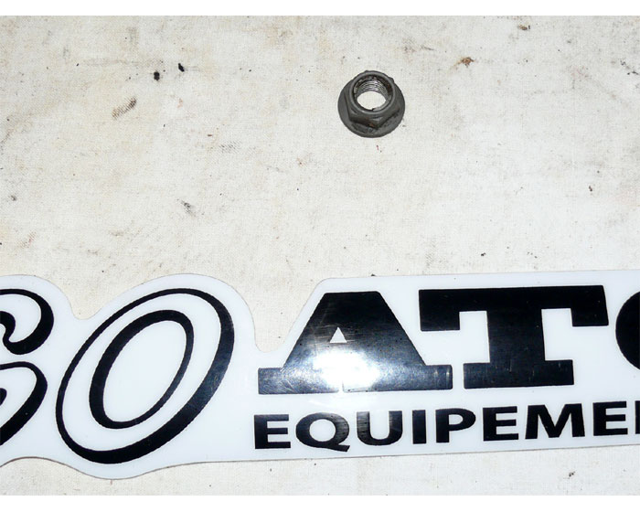 Nut axle Used ATC HONDA 200X 1983-85