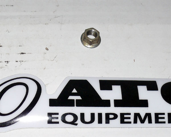 Nut axle Used ATC HONDA 250R 1984