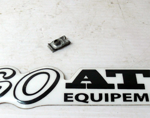 Nut clip fuel tank Used ATC HONDA 250R 83-84