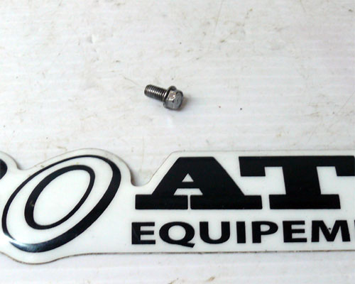 Bolt Used HONDA 250R 83-84