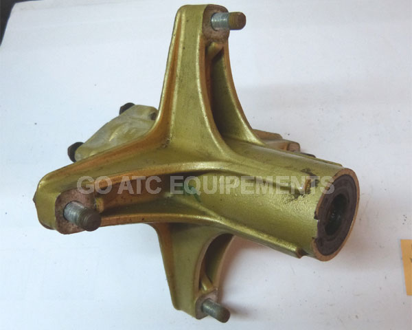 Front wheel hub Used ATC HONDA 250R 83-84