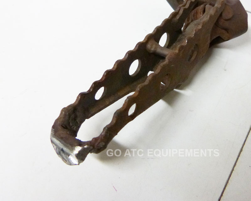 Cale pieds droit Occasion ATC HONDA 250R 1985 – Image 3
