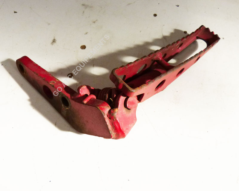 Left foot pegs Used ATC HONDA 250R 83-84