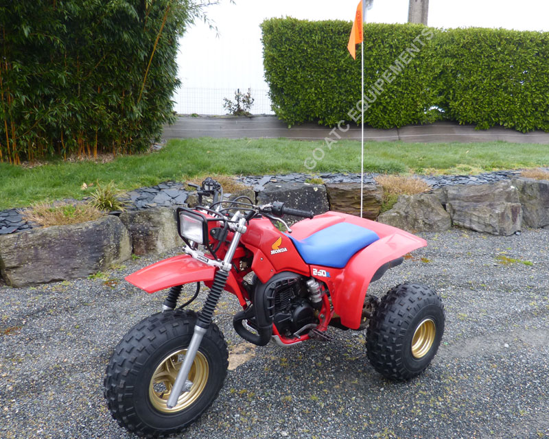 HONDA ATC 250R 1984 . Vendu