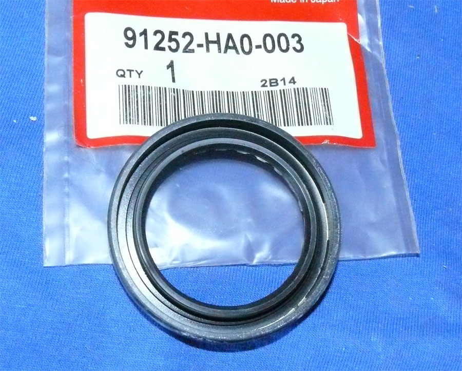 Oil seal OEM NEW HONDA 250ES / SX